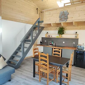 Petit Coin De Bonheur Studio Neuf Avec Terrasse Et Parking Prive A 5Mins Du Centre-Ville Appartement La Mure (Isere)